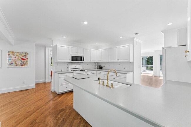 Building Photo - 129 Oneck Ln