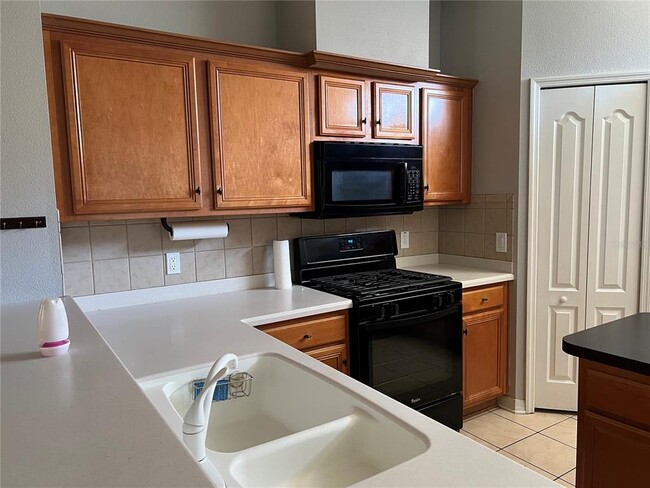 Building Photo - 20027 Heritage Point Dr