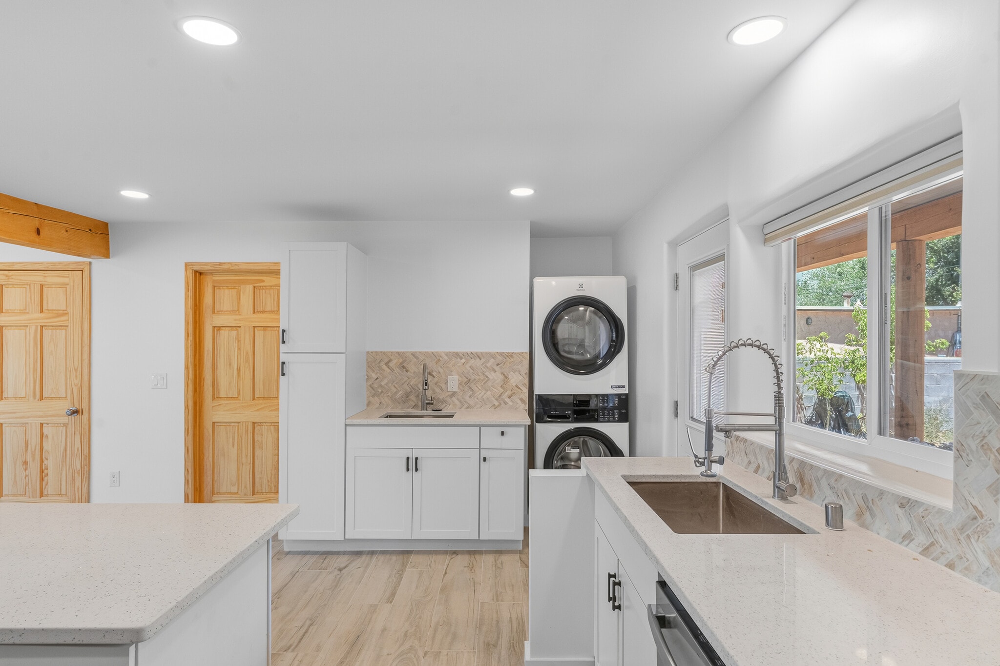 Laundry and coffee station - 1707 Espinacitas St