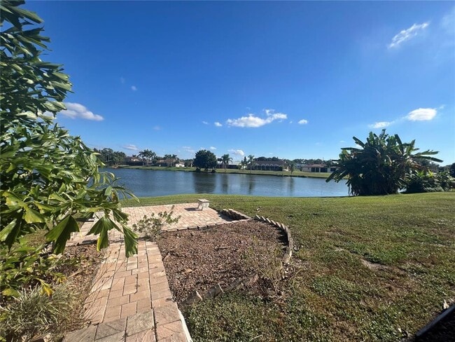 Building Photo - 470 Strasburg Dr