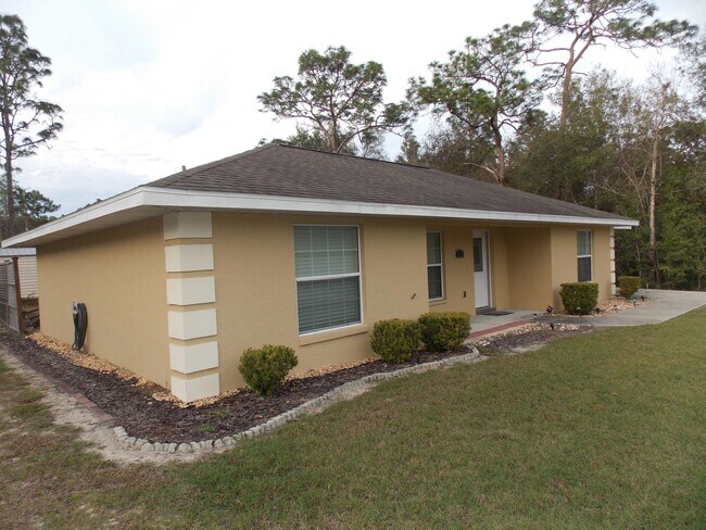 Building Photo - 7178 N Ireland Dr