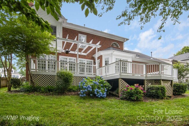 Building Photo - 20107 N Cove Rd