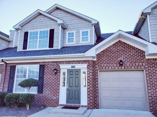 Primary Photo - 1141 Yarbrough Way