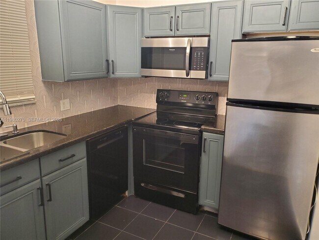 Building Photo - 1300 Moffett St