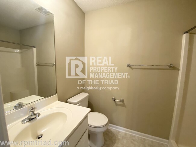 Building Photo - *Move In Special* Deacon Ridge Gated Commu...