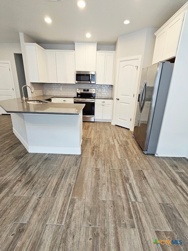 Building Photo - 110 E Otto St