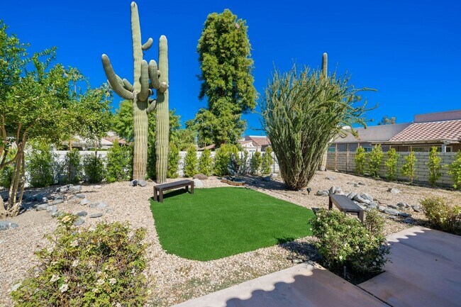 Building Photo - 74830 Waring Ct