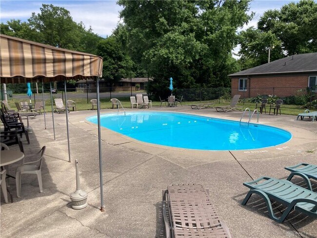 Building Photo - 5452 Dunmore Dr