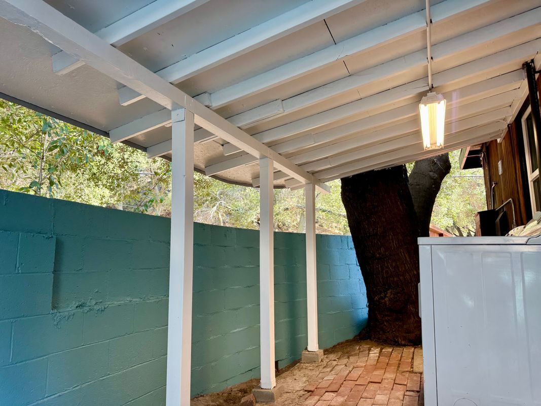Building Photo - 1619 Oak Dr