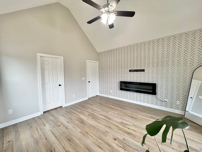 Building Photo - Newly Remodeled 3BD, 2BA Clayton Home on a...