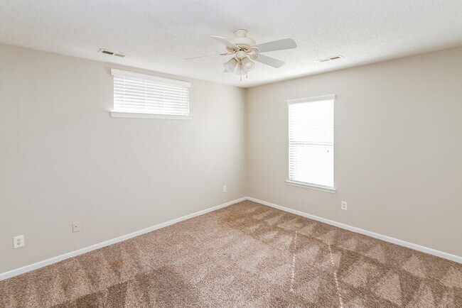 Building Photo - 2436 Celosia Dr