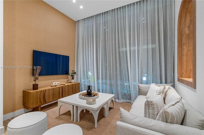 Building Photo - 16395 Biscayne Blvd