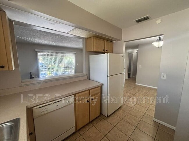 Building Photo - 4564 Pheasant Run Dr
