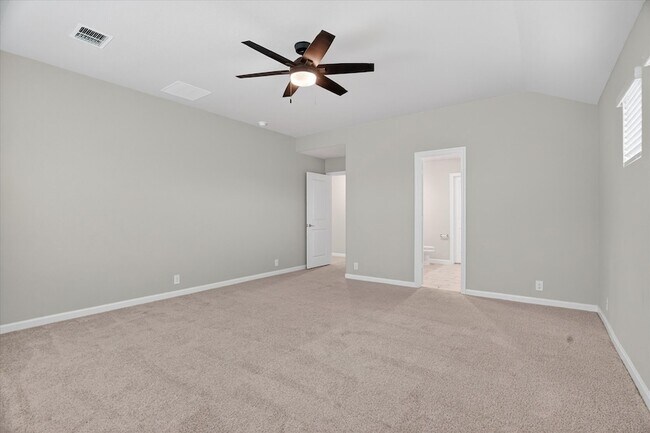 Building Photo - 925 Creekhollow Dr