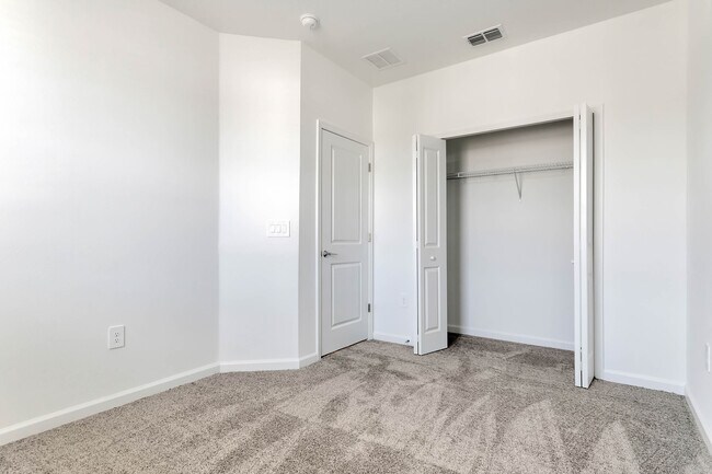 Building Photo - 7412 Stone Creek Trl