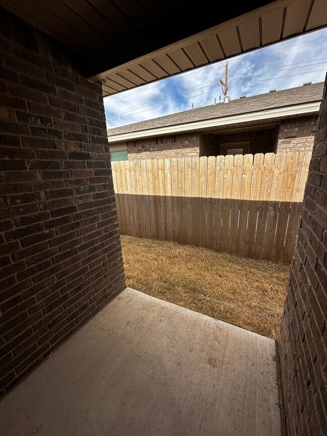 Building Photo - 3404 Tiffin Ave