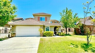 Building Photo - Wonderful Executive Style Two-Story Home i...