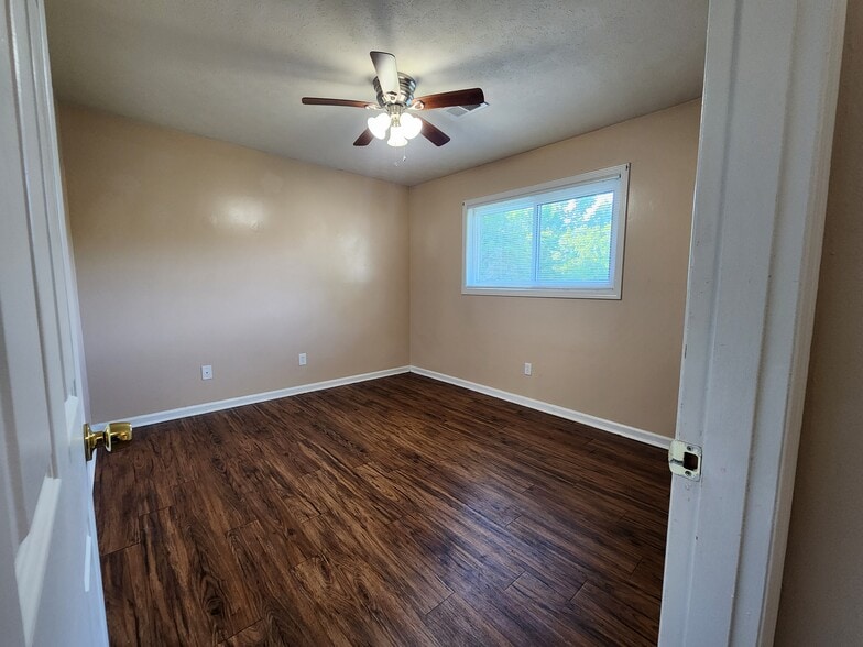 Building Photo - 6515 Forrest Rd