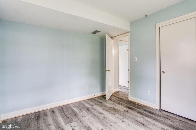 Building Photo - 5001 Ninian Ct