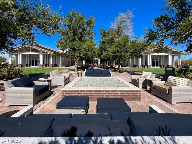 Building Photo - 246 Tallis Hills Ave