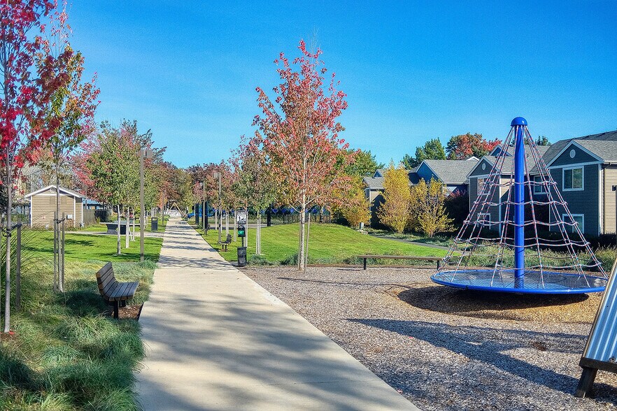 005 - Conifer Place