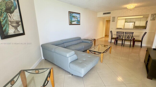 Building Photo - 17375 Collins Ave