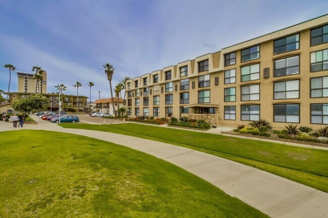 Building Photo - 4667 Ocean Blvd