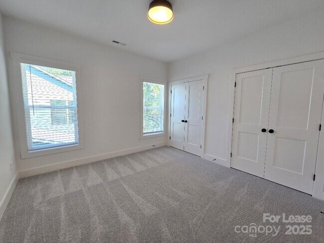 Building Photo - 511 Bowman Rd