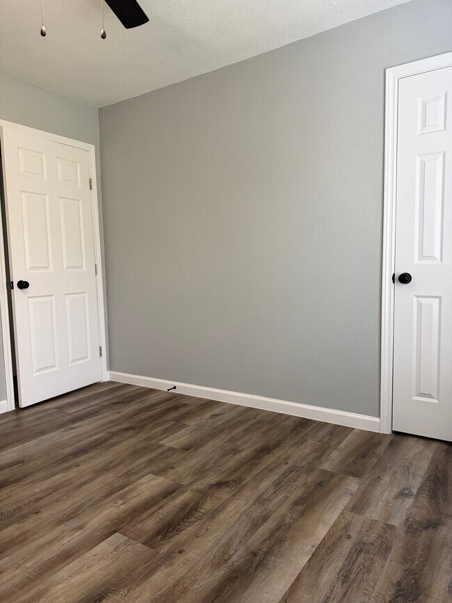 Building Photo - 12 Pershing Dr