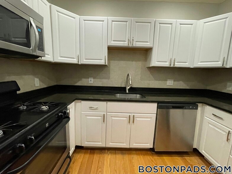 Building Photo - 1789 Commonwealth Ave