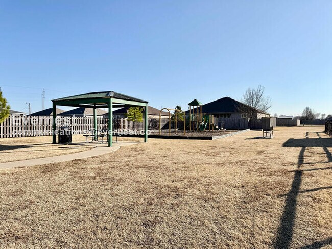 Building Photo - 6707 N 128th E Ave