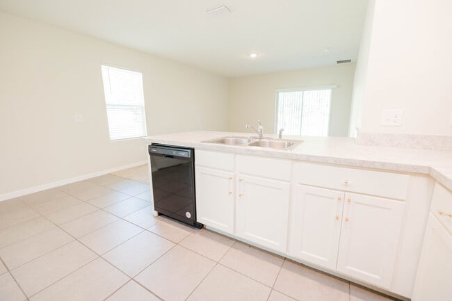 Building Photo - 6777 Longboat Dr