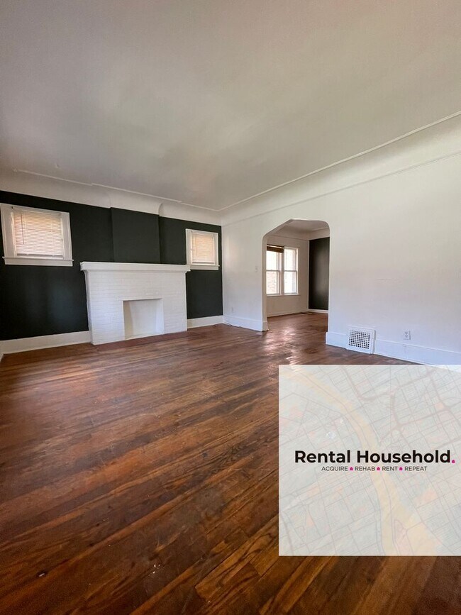 Building Photo - 2649 Pasadena St