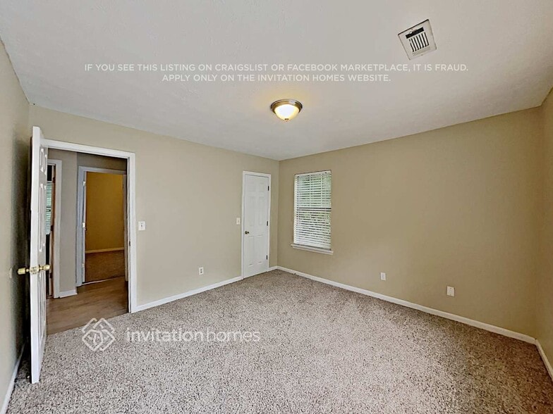 Building Photo - 205 Kings Ct