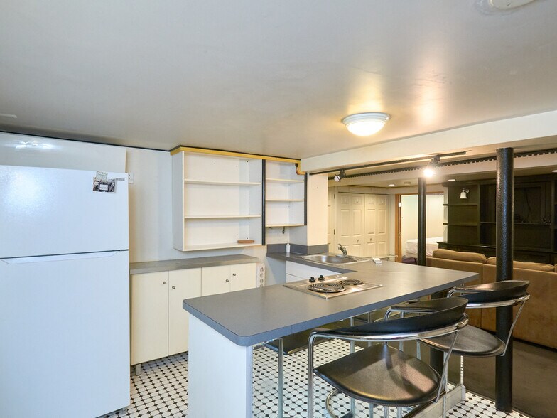 Building Photo - 18 Atherton Rd