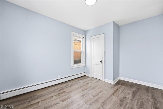 Building Photo - 102 Highland Ave