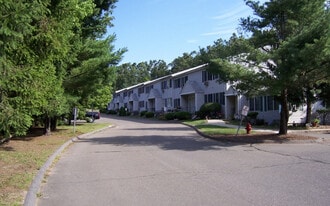 Building Photo - Brainard North