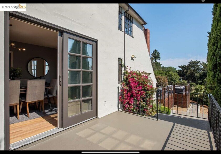 Dining Room sliding door - 6344 Snake Rd