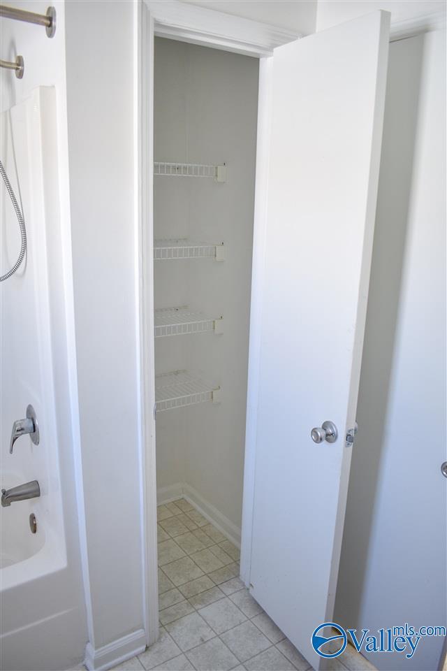 Building Photo - 120 Grey Fawn Trail