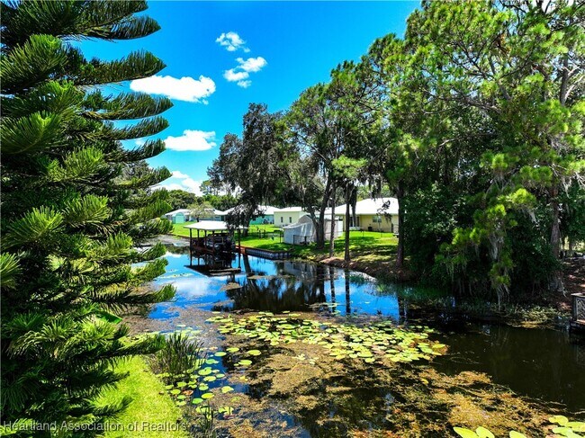 Building Photo - 120 Happiness Ave