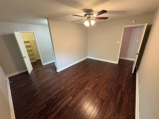 Building Photo - 10106 Missel Thrush Dr