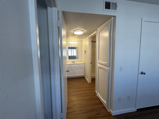 Building Photo - 1190 Ramar Rd