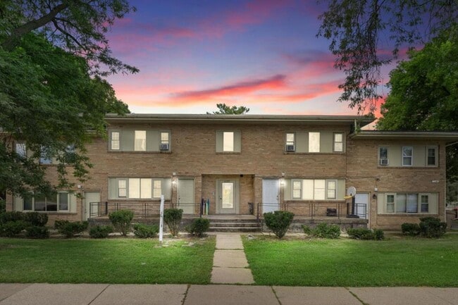 Building Photo - 4321 Britta Dr, Unit 1