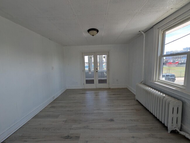 Building Photo - 420 N Massachusetts Ave