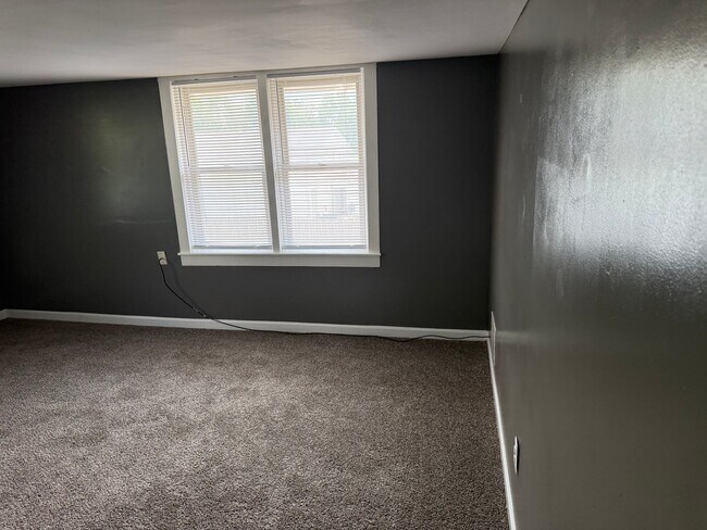 Building Photo - 124 Princeton Ave