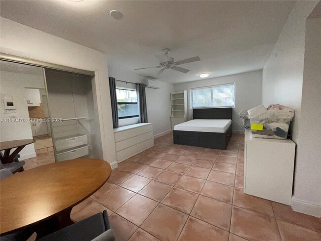 Building Photo - 2342 SW 128th Ave