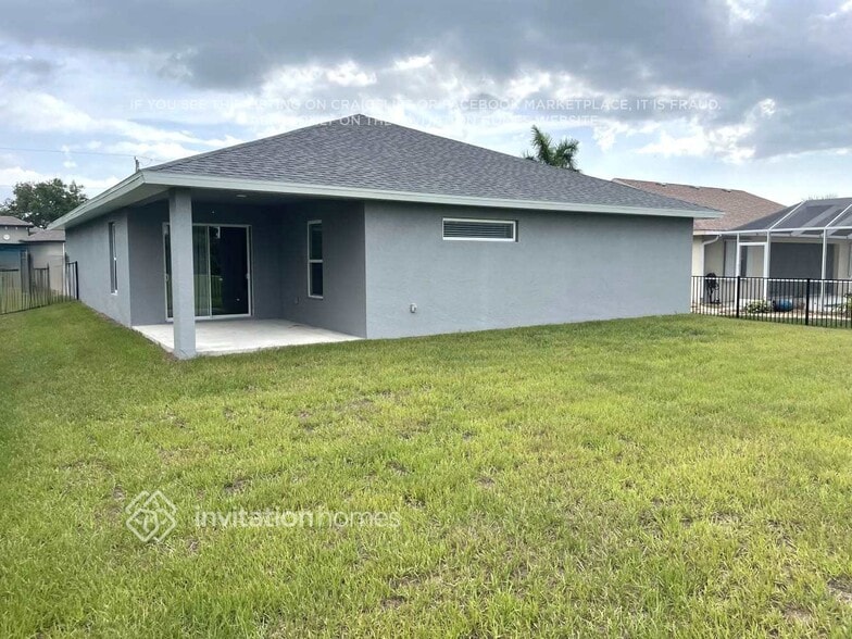 Building Photo - 236 Albatross Rd