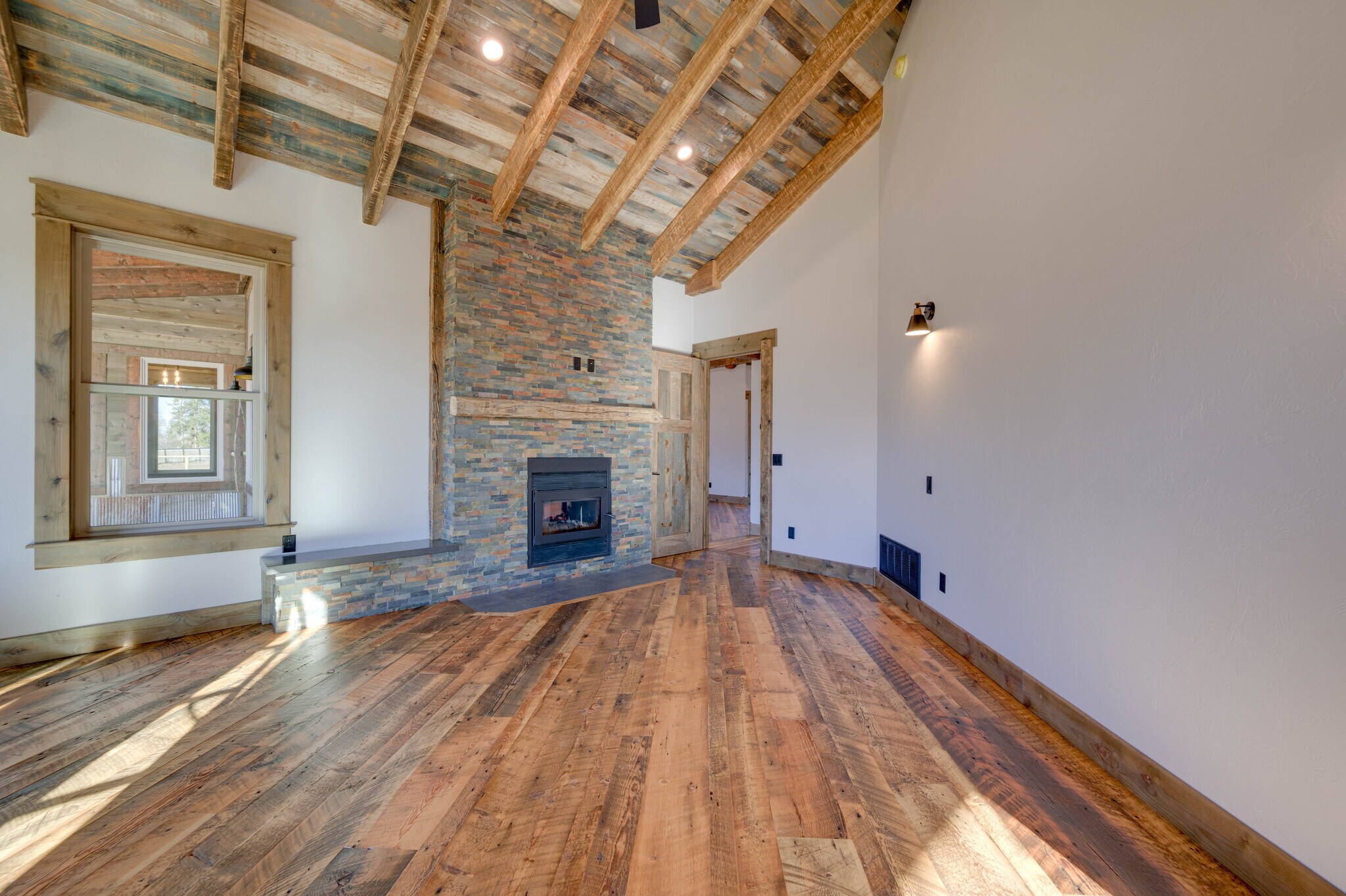 Building Photo - 5289 Gabriels Wy