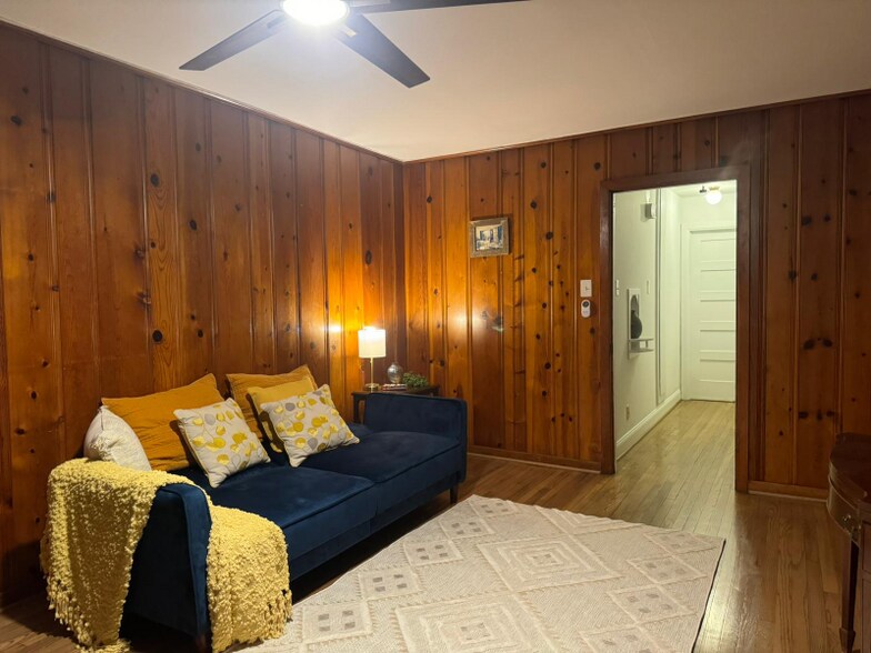 Building Photo - 4017 Osby Dr