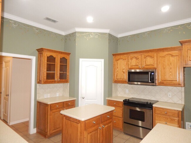 Building Photo - Coming Soon to South Tyler! Stunning 4 Bedroom, 2.5 Bath Home